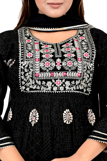 Women Embroidered Kurti Pant Dupatta Woven Rayon Ethnic Wear Set