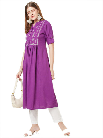 Women Embroidered Woven Flax Gathered Kurta