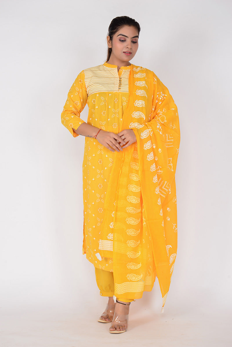 Women Printed Straight Fit Woven Cotton Kurta Pant Dupatta Set