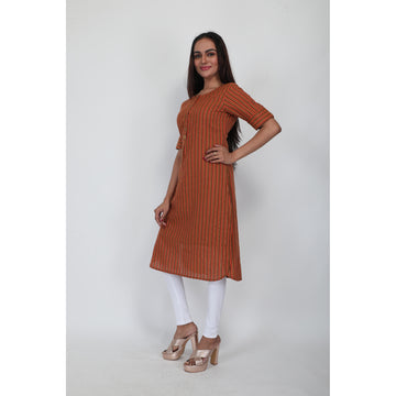 Women Woven Cotton Elbow Sleeves Kurta